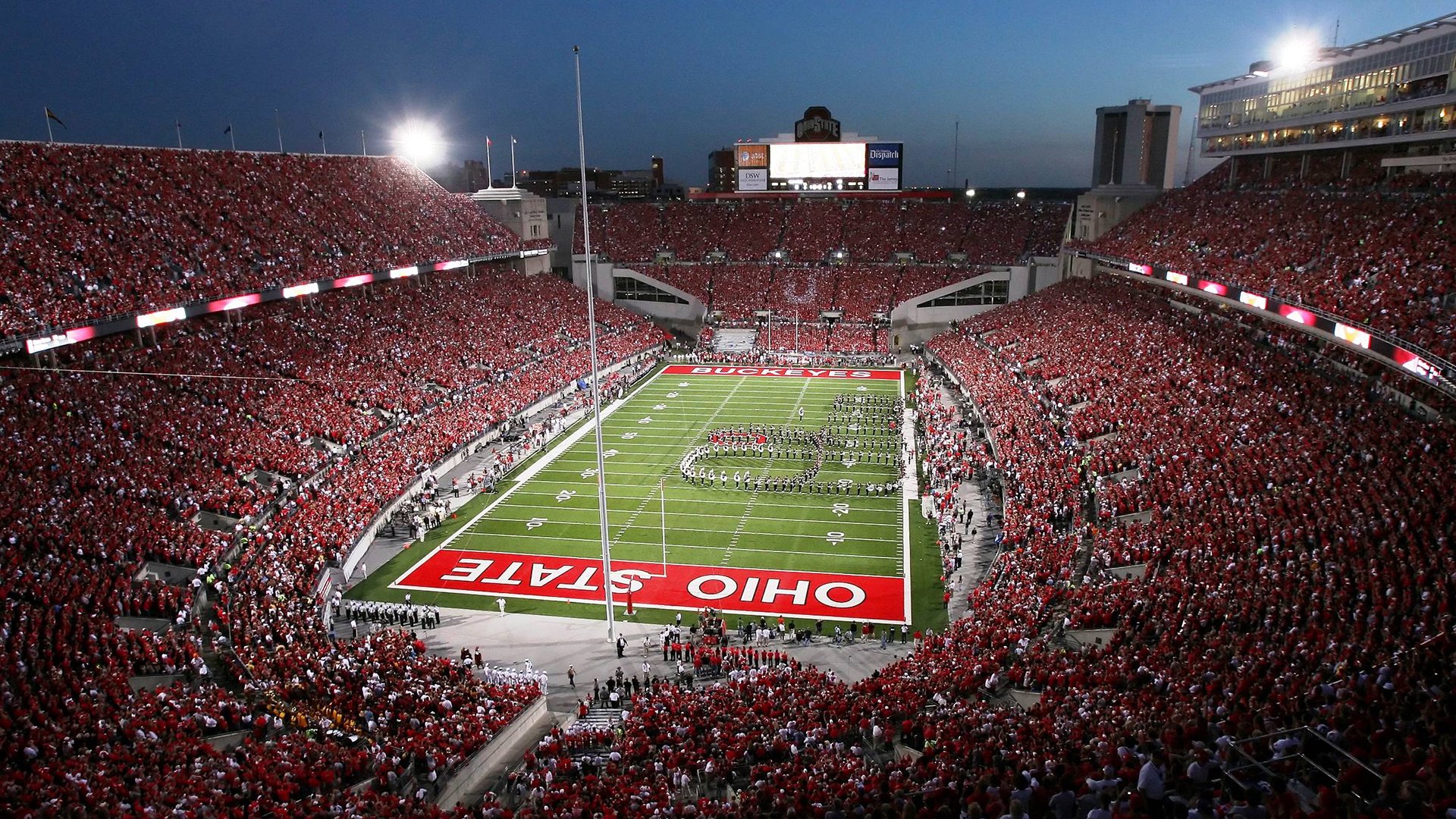 城市屋顶五人制足球联赛开赛 夜风与天际线成为天然背景墙